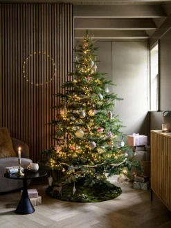 Everlands künstlicher Weihnachtsbaum Grandis Fir H 210 cm met LED Beleuchtung warmweiß